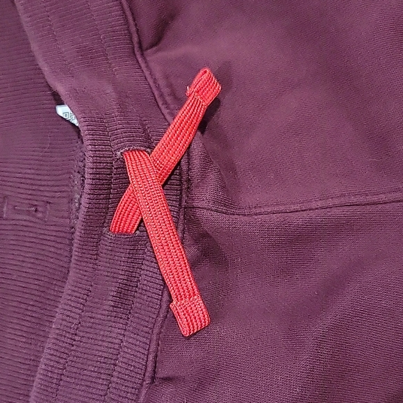 NWOT Under Armour Shorts - Picture 3 of 5